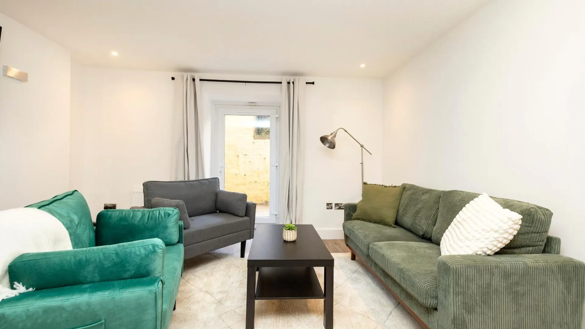 Joivy 3Br Flat In Haymarket With Free Parking Edinburgh