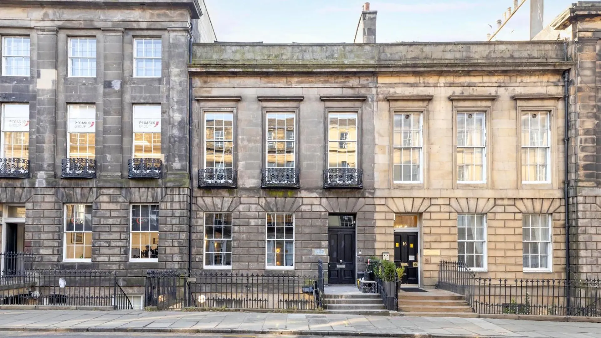 Apartment Joivy 3Br Flat In Haymarket With Free Parking Edinburgh United Kingdom