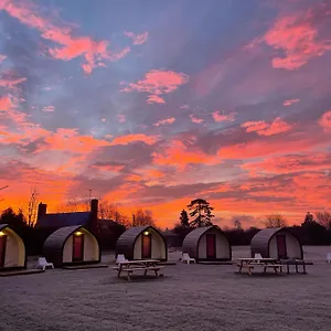 Rodway Hill Golf & Eco Pod 3*, Gloucester United Kingdom